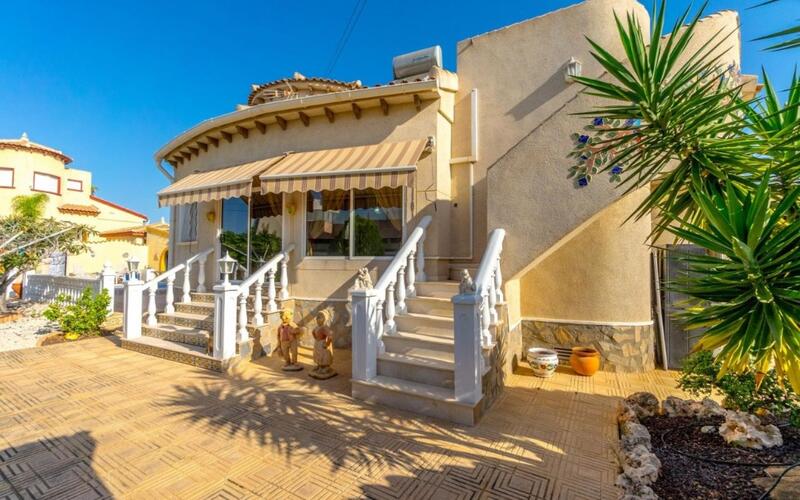 3 Schlafzimmer Villa zu verkaufen 3 Schlafzimmer Villa zu verkaufen