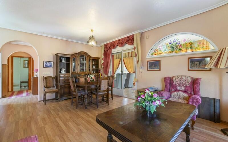 3 Schlafzimmer Villa zu verkaufen 3 Schlafzimmer Villa zu verkaufen