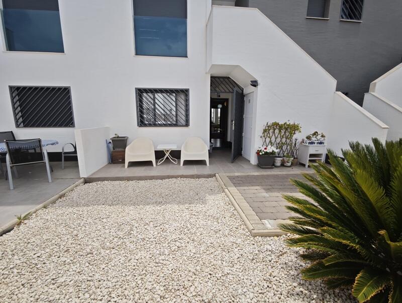 2 slaapkamer Appartement Te koop 2 slaapkamer Appartement Te koop