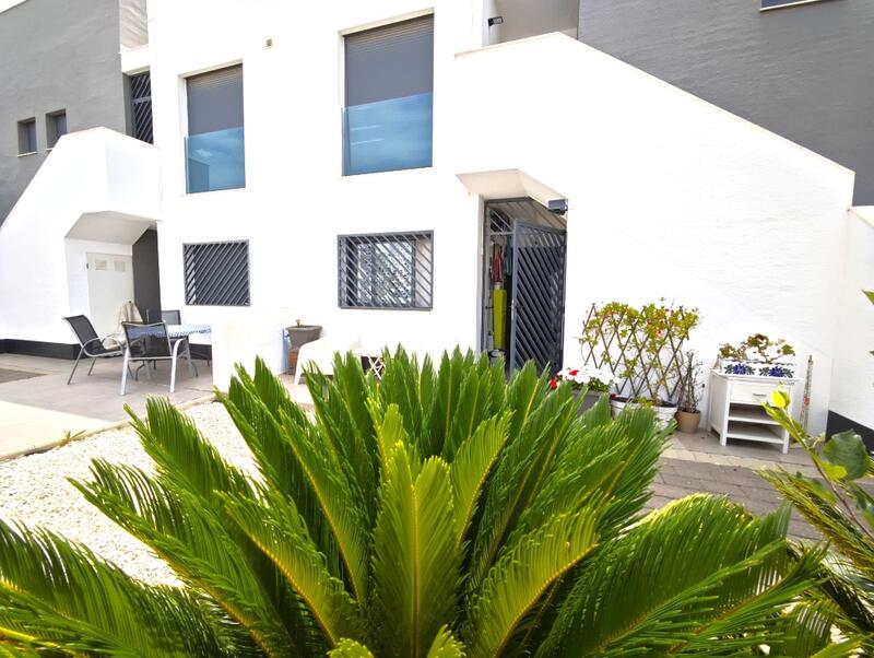 2 slaapkamer Appartement Te koop 2 slaapkamer Appartement Te koop