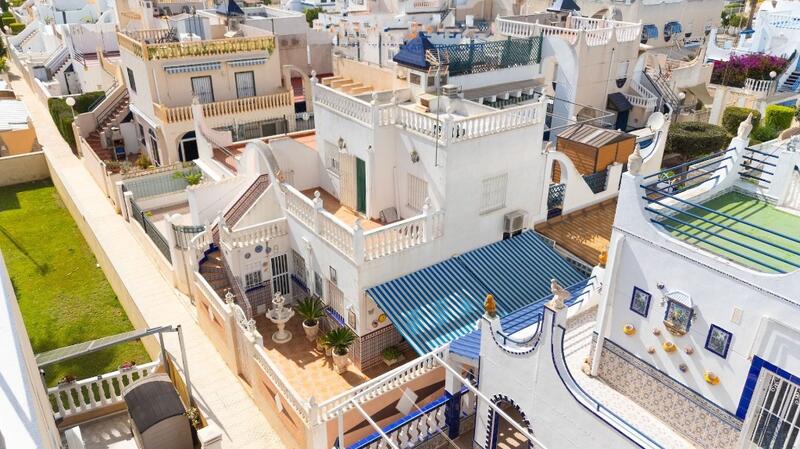 Gezinswoning Te koop in Torrevieja, Alicante