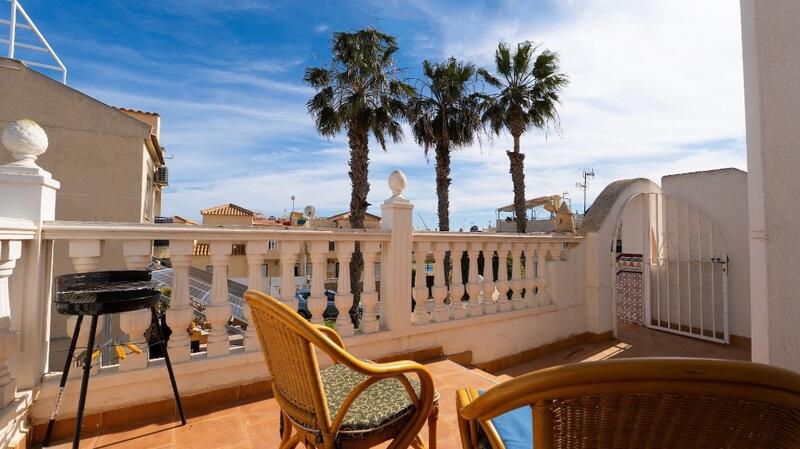 3 bedroom Townhouse for sale