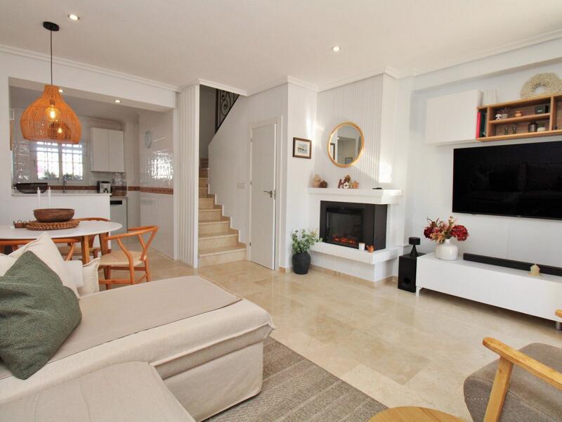 2 bedroom Townhouse for sale 2 bedroom Townhouse for sale