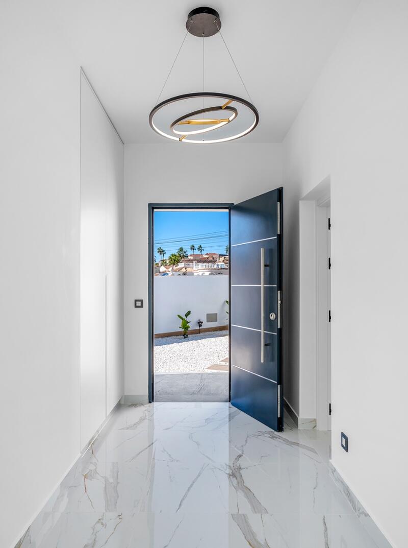 4 спальная комната вилла продается