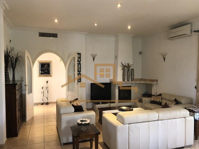 7 Schlafzimmer Villa zu verkaufen