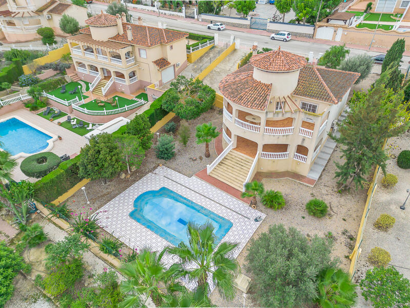 4 Schlafzimmer Villa zu verkaufen 4 Schlafzimmer Villa zu verkaufen