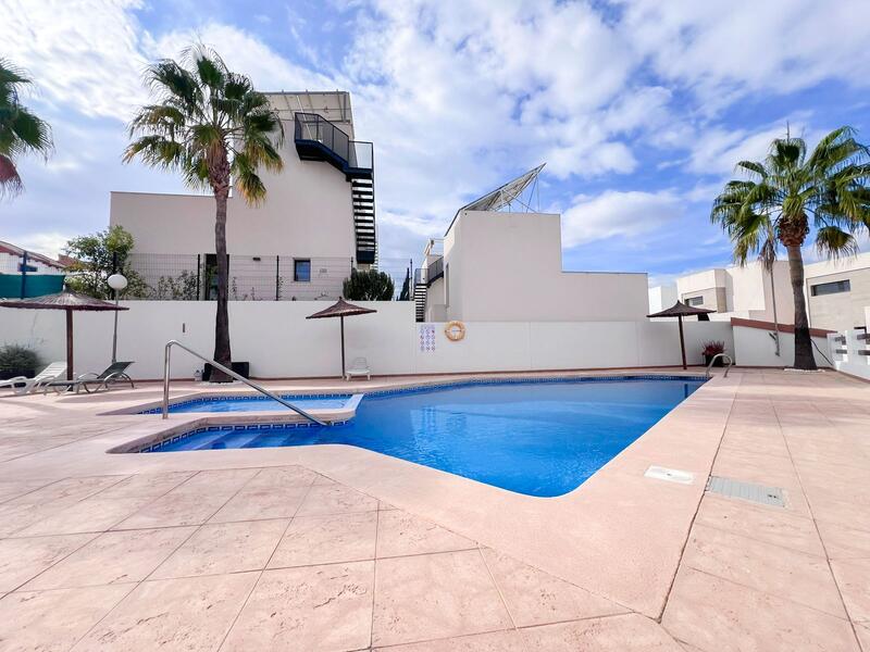 3 slaapkamer Villa Te koop 3 slaapkamer Villa Te koop