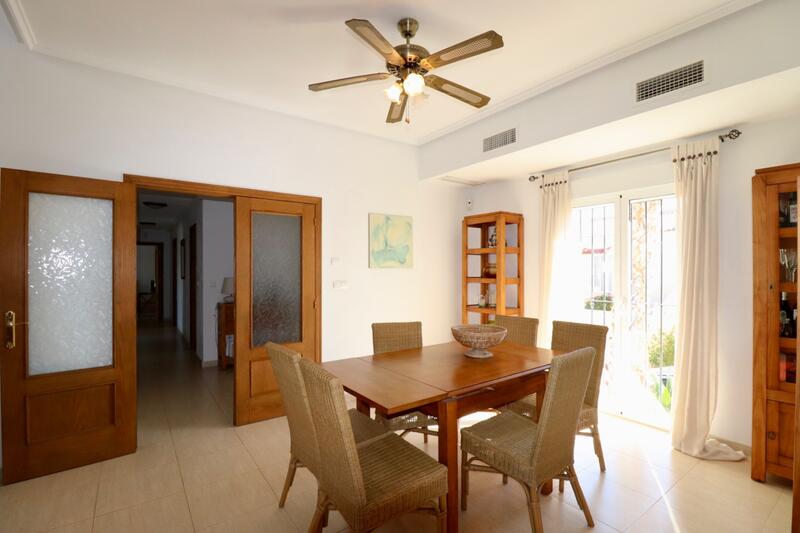 4 bedroom Country House for sale