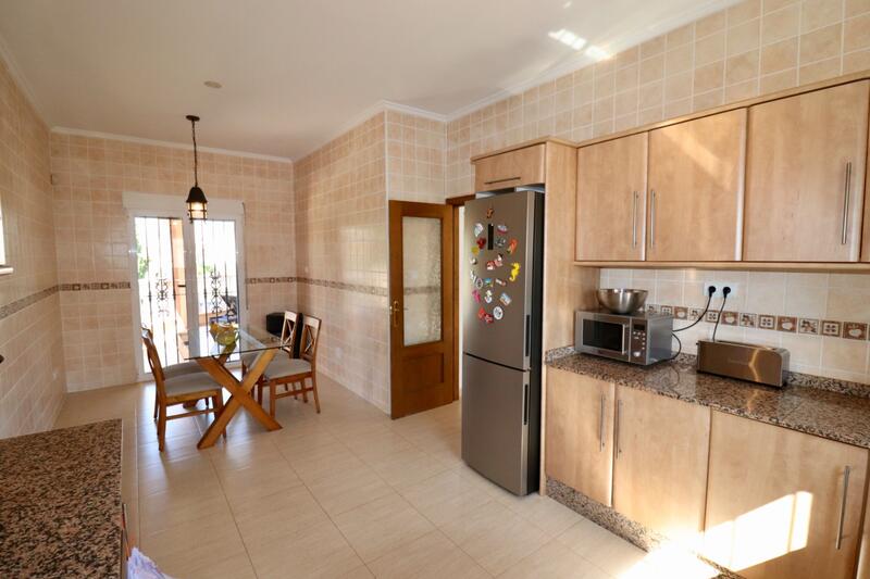 4 bedroom Country House for sale