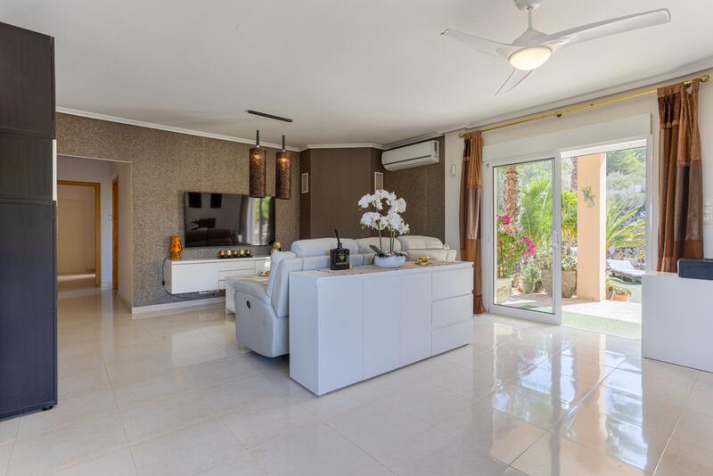 3 bedroom Country House for sale