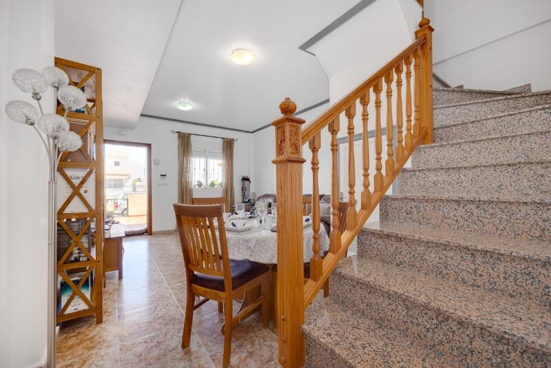 2 bedroom Townhouse for sale