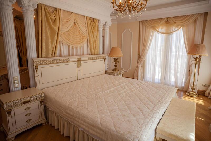 6 bedroom Villa for sale