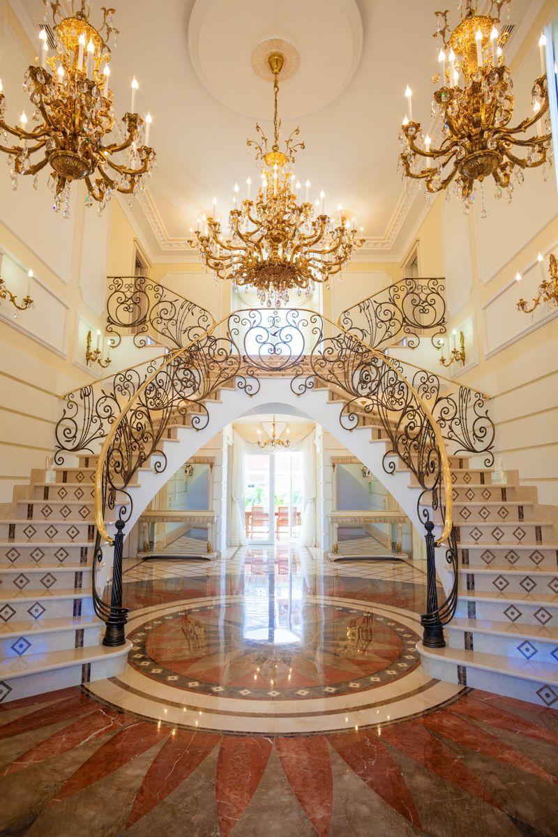 6 bedroom Villa for sale