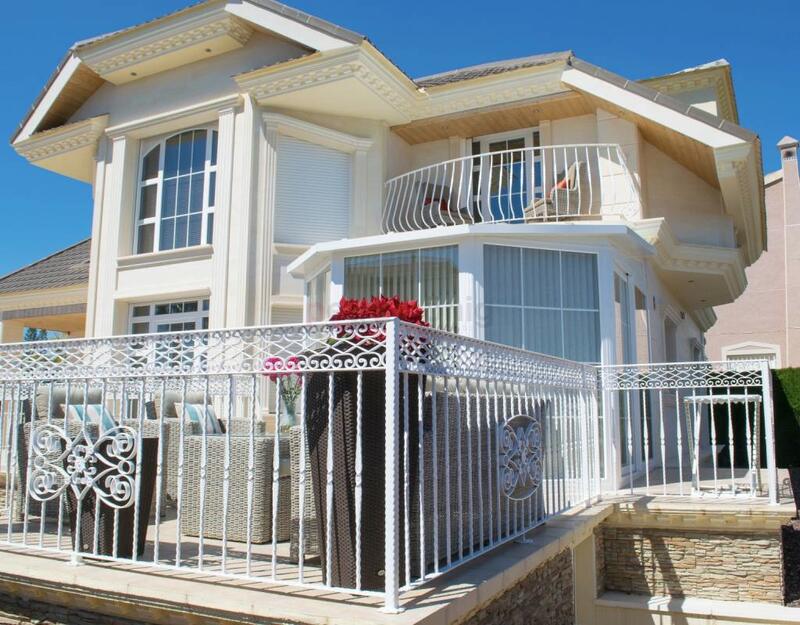 4 bedroom Villa for sale 4 bedroom Villa for sale