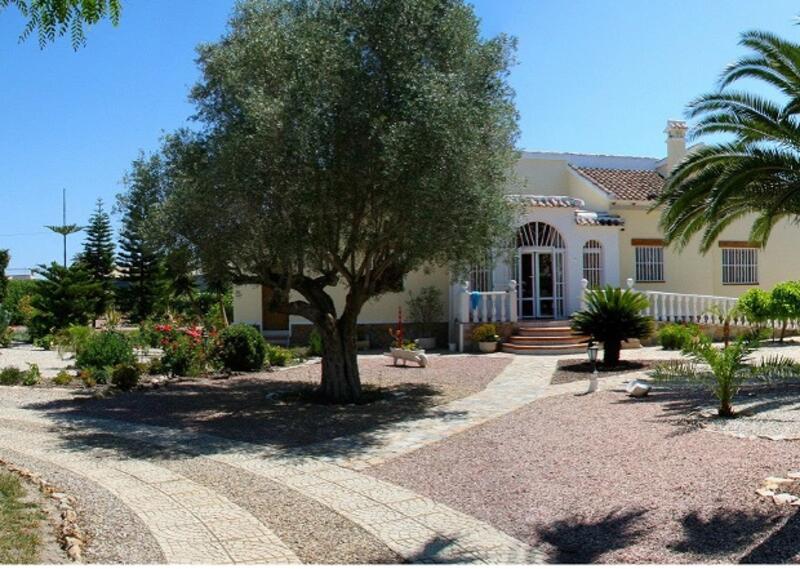 6 bedroom Country House for sale