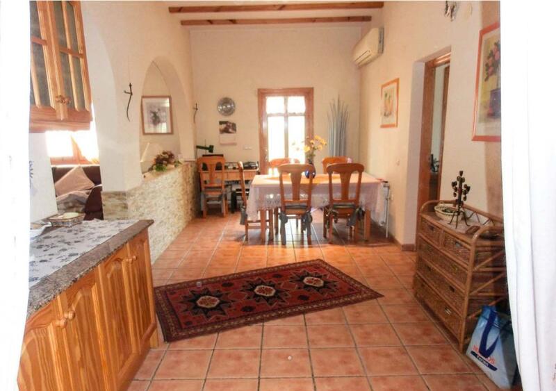 6 bedroom Country House for sale