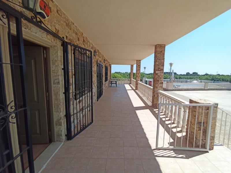 6 bedroom Country House for sale 6 bedroom Country House for sale