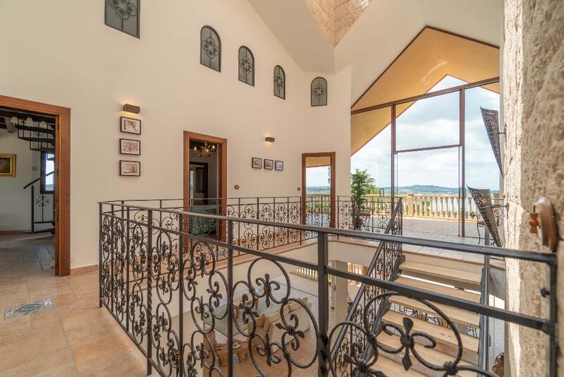 5 bedroom Villa for sale