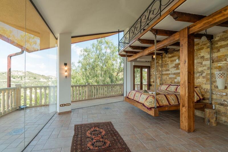 5 bedroom Villa for sale