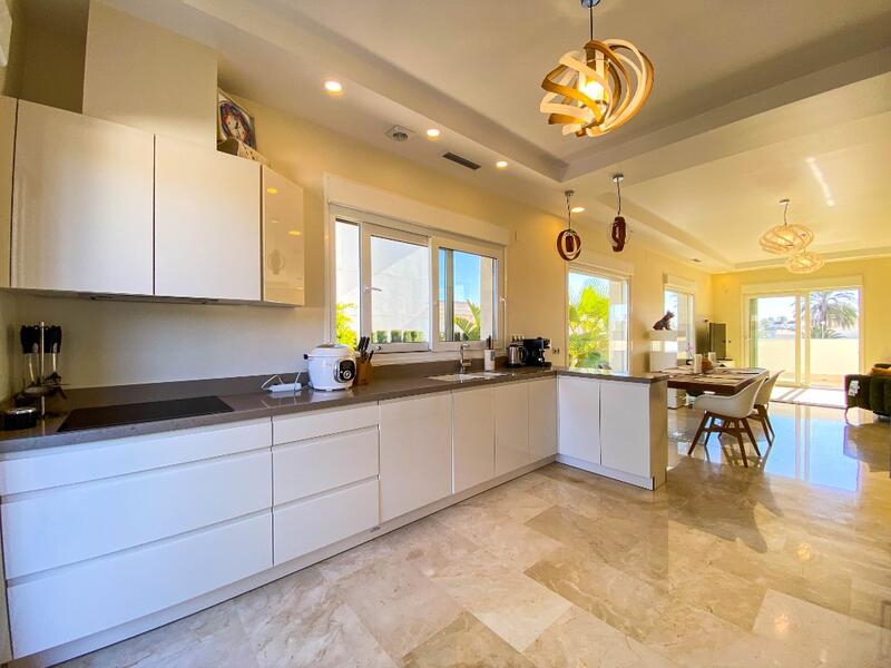 4 bedroom Villa for sale 4 bedroom Villa for sale