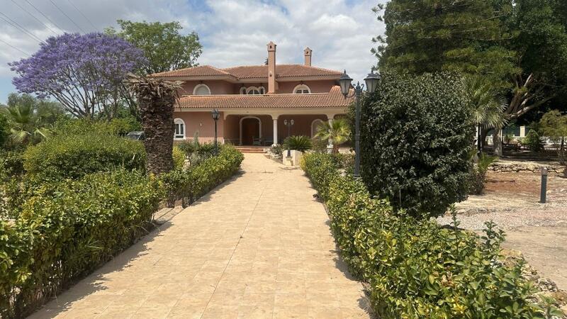 Villa for sale in Orihuela, Alicante