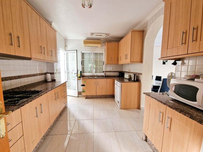 4 soveværelse Villa til salg 4 soveværelse Villa til salg