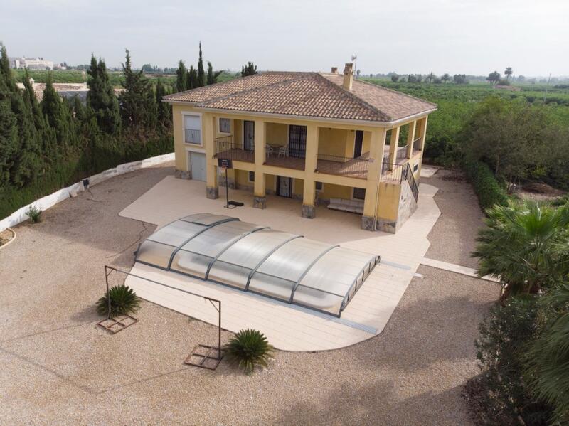 6 bedroom Country House for sale 6 bedroom Country House for sale