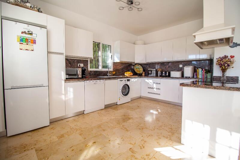 4 спальная комната вилла продается 4 спальная комната вилла продается