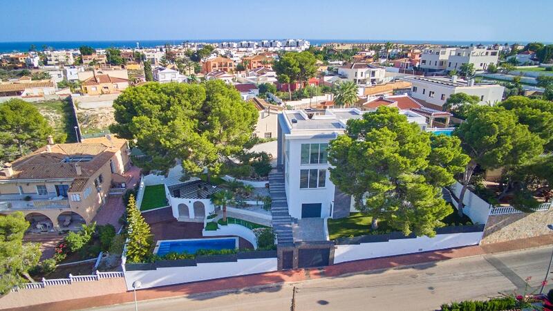 6 Cuarto Villa en venta 6 Cuarto Villa en venta