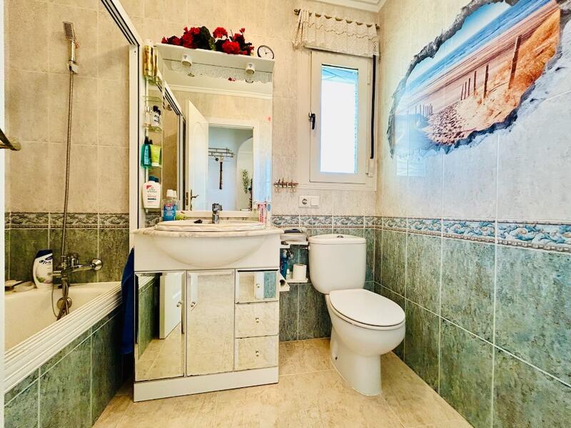 2 slaapkamer Appartement Te koop 2 slaapkamer Appartement Te koop