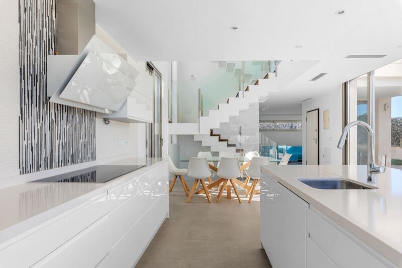 6 bedroom Villa for sale 6 bedroom Villa for sale