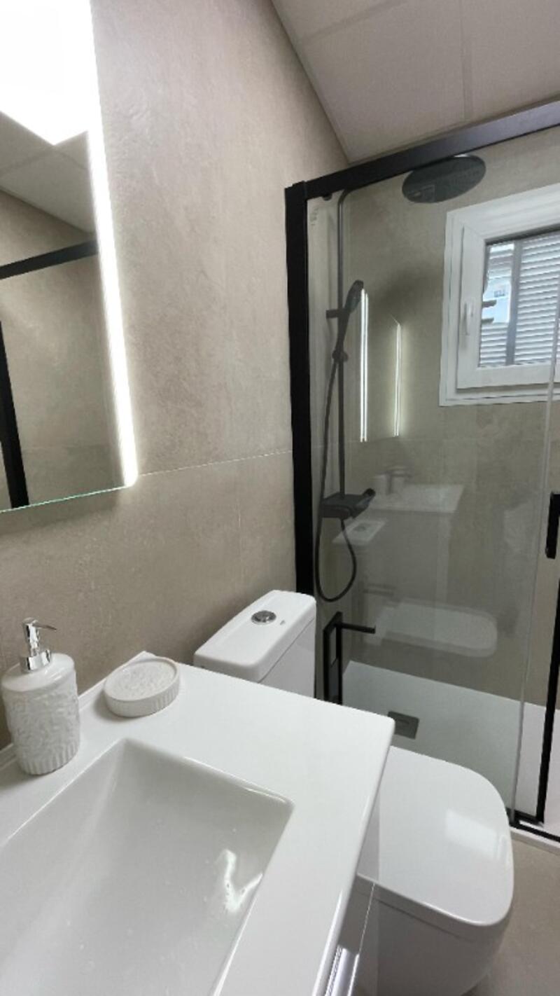 2 slaapkamer Appartement Te koop 2 slaapkamer Appartement Te koop