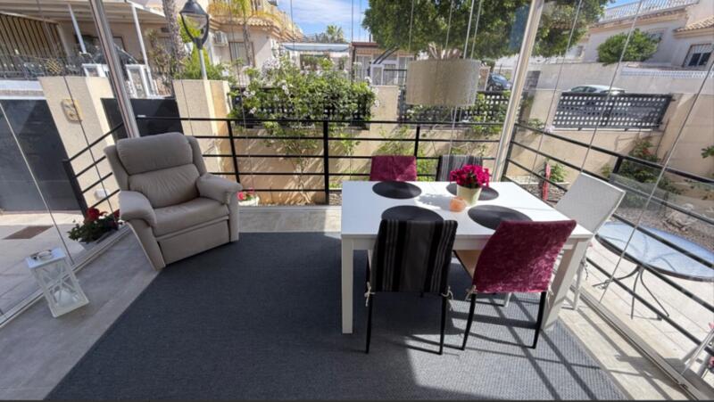 2 Cuarto Villa en venta 2 Cuarto Villa en venta