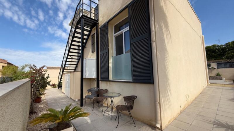 2 Cuarto Villa en venta 2 Cuarto Villa en venta