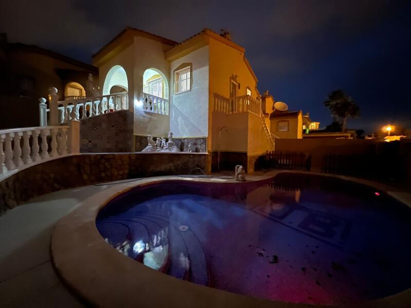 вилла продается в Ciudad Quesada, Alicante