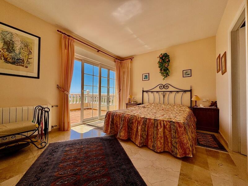 2 slaapkamer Villa Te koop 2 slaapkamer Villa Te koop