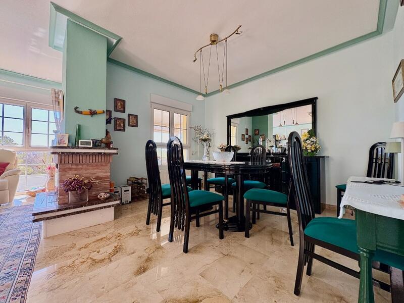 2 slaapkamer Villa Te koop 2 slaapkamer Villa Te koop