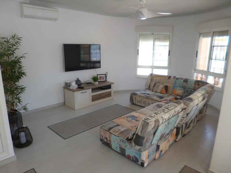 4 slaapkamer Villa Te koop 4 slaapkamer Villa Te koop