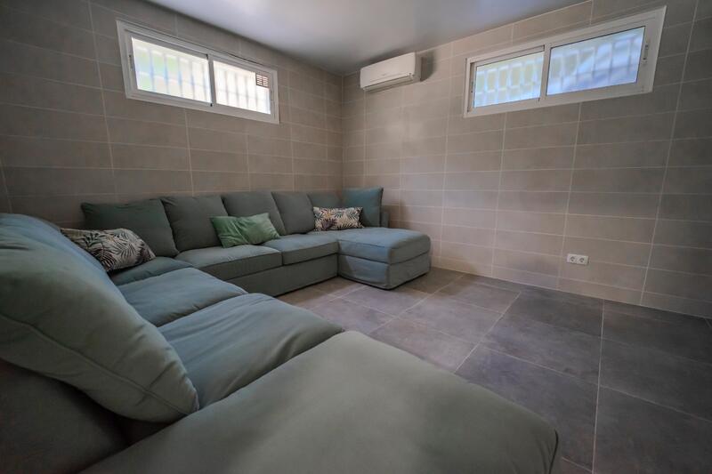 5 Schlafzimmer Villa zu verkaufen 5 Schlafzimmer Villa zu verkaufen