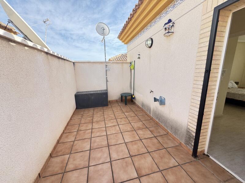 3 slaapkamer Gezinswoning Te koop 3 slaapkamer Gezinswoning Te koop