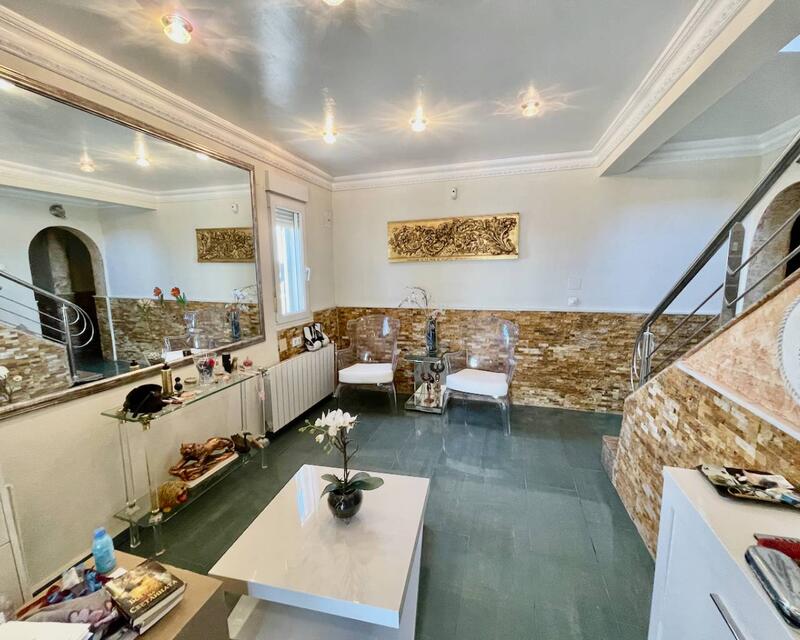 6 bedroom Villa for sale 6 bedroom Villa for sale