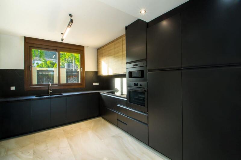 4 soverom Villa til salgs 4 soverom Villa til salgs