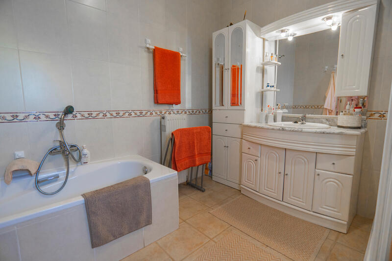 5 bedroom Villa for sale 5 bedroom Villa for sale