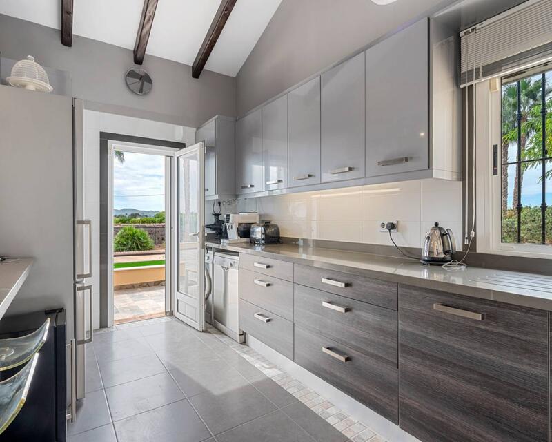 2 slaapkamer Landhuis Te koop 2 slaapkamer Landhuis Te koop