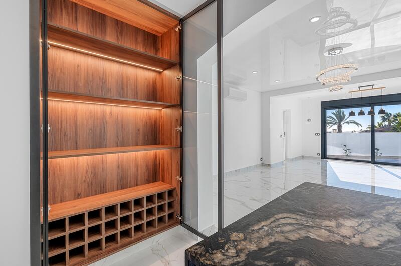 4 soverom Villa til salgs 4 soverom Villa til salgs