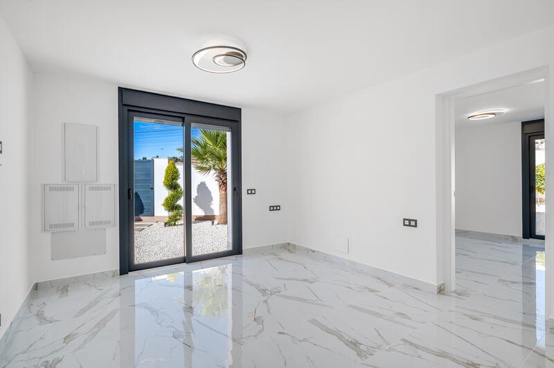 4 soverom Villa til salgs 4 soverom Villa til salgs