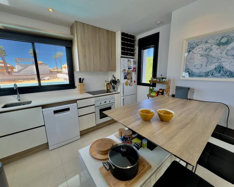 3 Schlafzimmer Villa zu verkaufen 3 Schlafzimmer Villa zu verkaufen