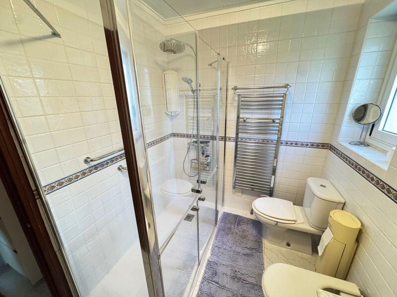 3 спальная комната вилла продается