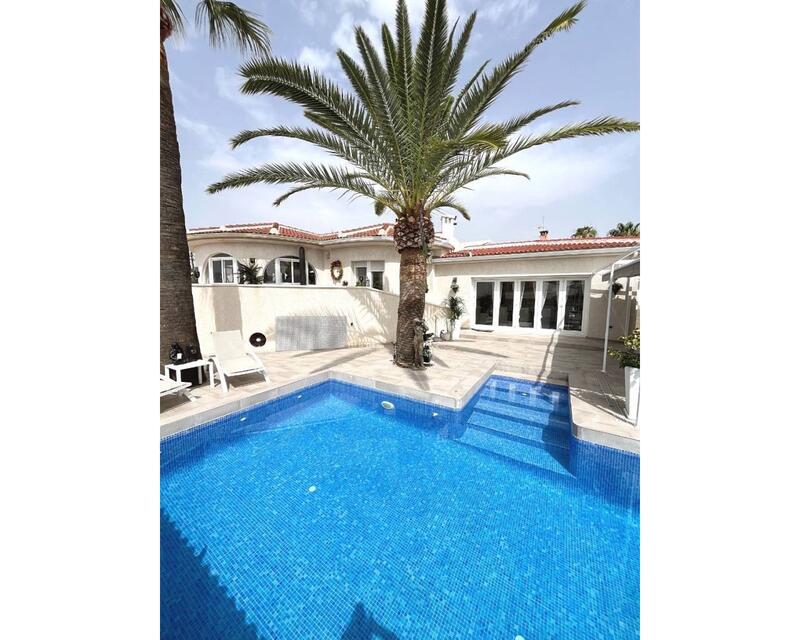 Villa til salg i Ciudad Quesada, Alicante