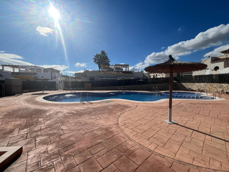 2 bedroom Townhouse for sale